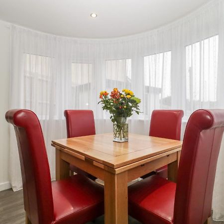 Апартаменты Flat 2, 38 Preston Road Уэймут Экстерьер фото