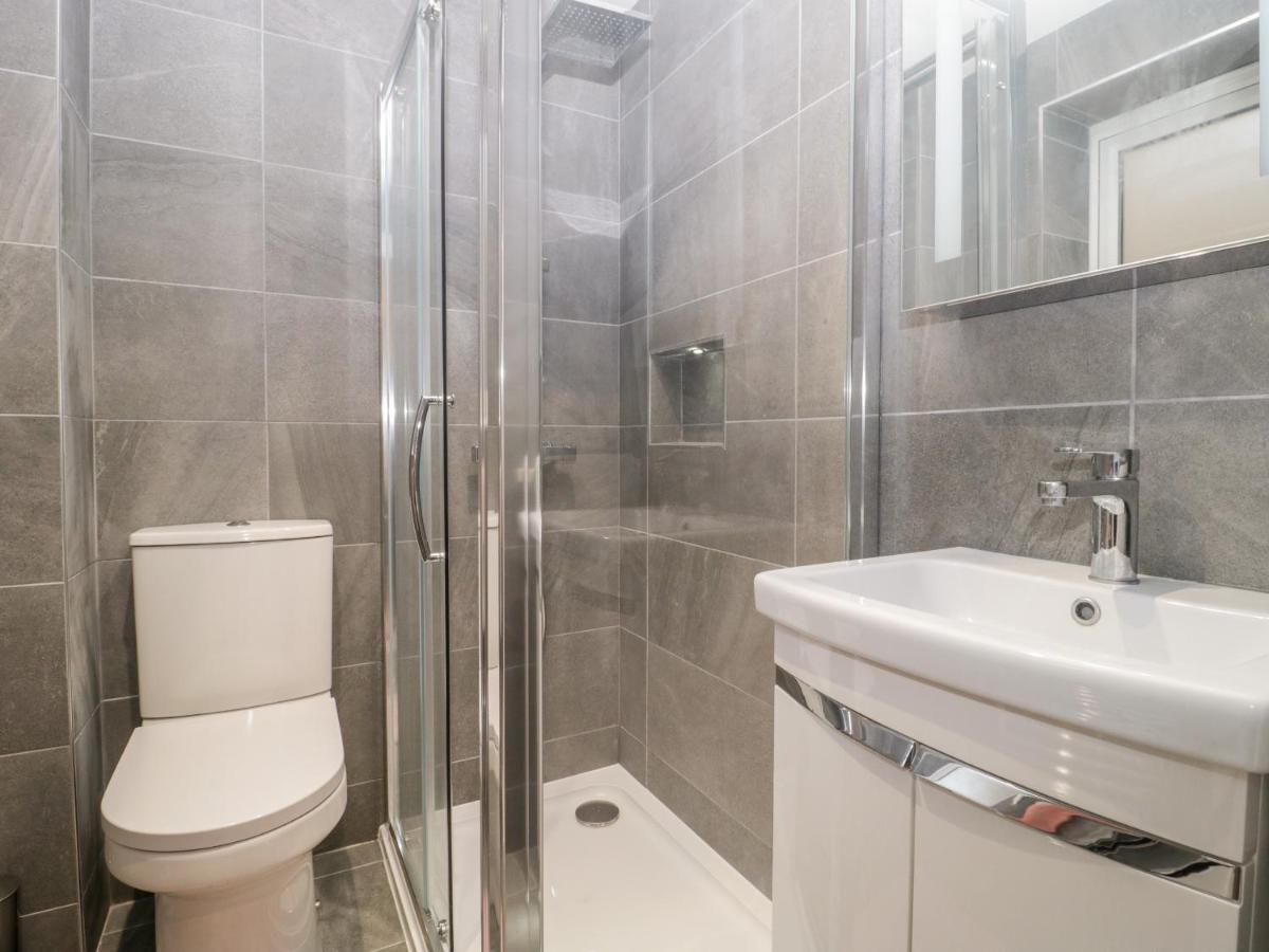 Апартаменты Flat 2, 38 Preston Road Уэймут Экстерьер фото